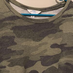 Time and Tru Green Camouflage Tee